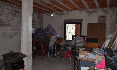 CASA 6 AMBIENTES EN VENTA MONTE GRANDE