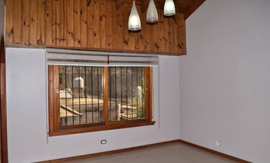 CASA 6 AMBIENTES EN VENTA MONTE GRANDE