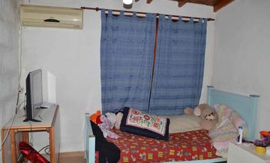 CASA 6 AMBIENTES EN VENTA MONTE GRANDE