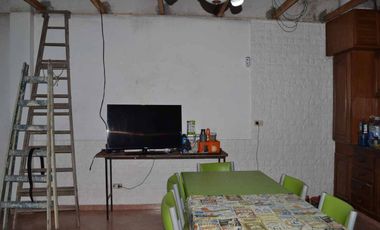 CASA 6 AMBIENTES EN VENTA MONTE GRANDE