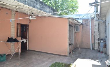 CASA 6 AMBIENTES EN VENTA MONTE GRANDE