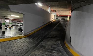 Venta cochera en Torre View Complejo al Río