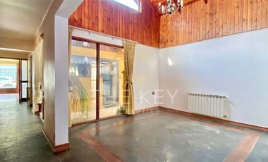 Casa en Arriendo en Javiera Carrera - Paula Jaraquemada