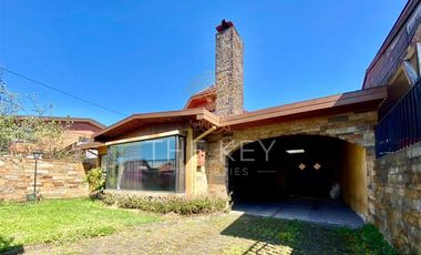 Casa en Arriendo en Javiera Carrera - Paula Jaraquemada