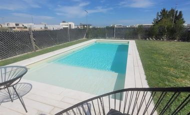 Casa 4 amb pileta venta Pueblos del Plata Hudson