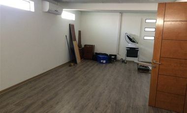 Oficina en Arriendo en av lo espejo antes de llegar a la calle astaburuaga