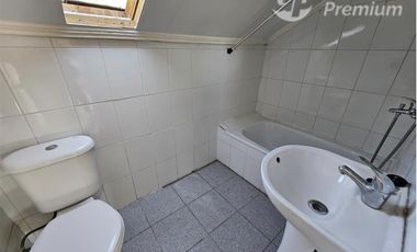 Casa en Venta en CASA EN VENTA EN CONEXION CON TODO EN ÑUÑOA