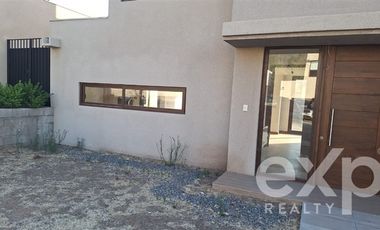 Casa en Venta en Camino de la Tierra 2390