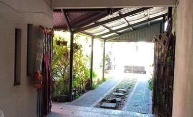 VENTA CASA 4 AMBIENTES + DEPTO EN BERAZATEGUI