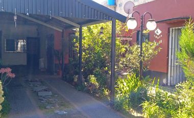 VENTA CASA 4 AMBIENTES + DEPTO EN BERAZATEGUI