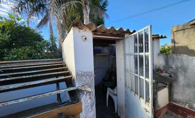 VENTA CASA 3AMBIENTES DON BOSCO COCHERA TERRAZA