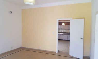 VENTA CASA 3AMBIENTES DON BOSCO COCHERA TERRAZA