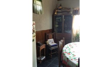 CHALET CON DOS LOCALES Y DEPARTAMENTO