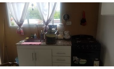 CHALET CON DOS LOCALES Y DEPARTAMENTO