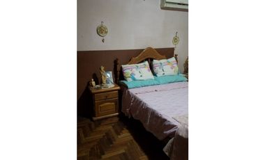 CHALET CON DOS LOCALES Y DEPARTAMENTO
