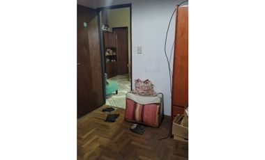 CHALET CON DOS LOCALES Y DEPARTAMENTO