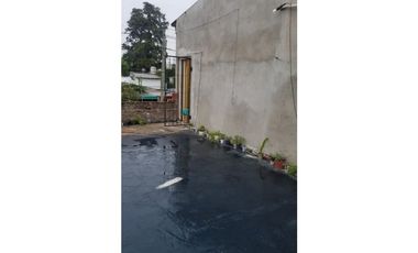 CHALET CON DOS LOCALES Y DEPARTAMENTO