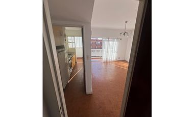 Departamento 2 ambientes en zona La Perla para estudiantes