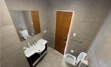 Ed. Jujuy 625 Depto de 3 Habitaciones con cochera.