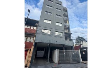 Ed. Jujuy 625 Depto de 3 Habitaciones con cochera.
