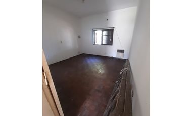 CASA AMERICANA EN ALQUILER. EXCELENTE UBICACIÓN. DISPONIBLE 01/2026