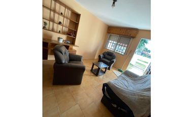 FINANCIADO Chalet mas departamento, Santa Elena