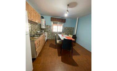 FINANCIADO Chalet mas departamento, Santa Elena