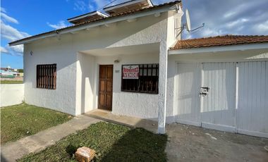 FINANCIADO Chalet mas departamento, Santa Elena