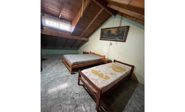 FINANCIADO Chalet mas departamento, Santa Elena