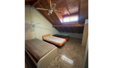 FINANCIADO Chalet mas departamento, Santa Elena