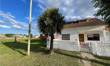 FINANCIADO Chalet mas departamento, Santa Elena