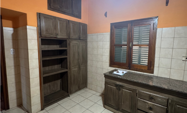 Larrea 153 - Casona De Época Con Pileta 2900m2 - Río Ceballos
