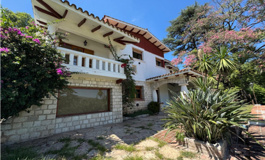 Larrea 153 - Casona De Época Con Pileta 2900m2 - Río Ceballos