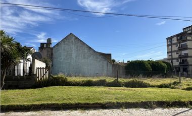 Lote en esquina en Punta Mogotes proyecto inmobiliario