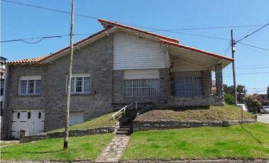 Espectacular Chalet de 3 dormitorios cerca del mar en Punta Mogotes