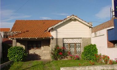 Ph al frente en Punta Mogotes sobre Avenida Mario Bravo