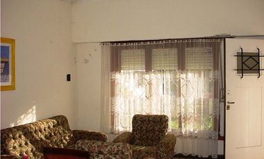 Ph al frente en Punta Mogotes sobre Avenida Mario Bravo