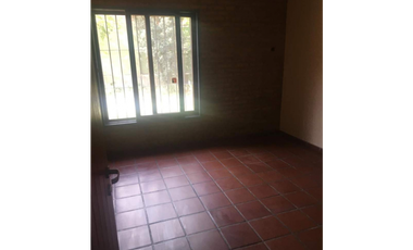 Arguello casa con pileta y gran salón de usos múltiples - Zona Norte