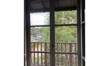 Hindu Club 3 amb con Balcon