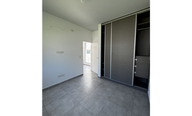 EXCELENTE CASA A LA VENTA EN EL NACIONAL