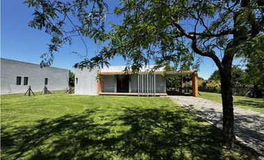 EXCELENTE CASA A LA VENTA EN EL NACIONAL