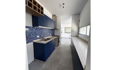 EXCELENTE CASA A LA VENTA EN EL NACIONAL