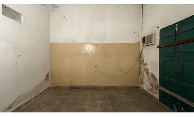 Venta | Importante inmueble sobre esquina.