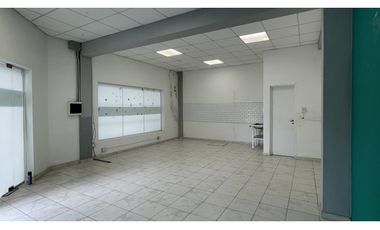 Venta | Importante inmueble sobre esquina.