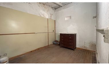 Venta | Importante inmueble sobre esquina.