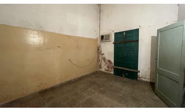 Venta | Importante inmueble sobre esquina.