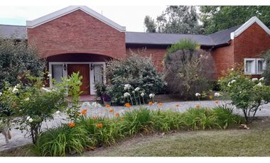 Chacras de Open Door casa en venta lote 4000