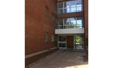 Departamento de 3 ambientes en zona macrocentro
