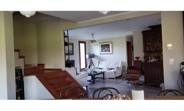 Chacras de Open Door casa en venta lote 3200 m2