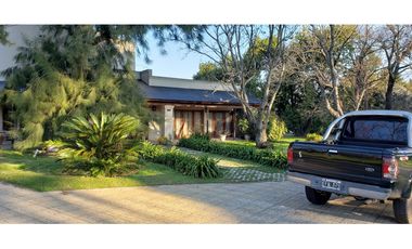 Chacras de Open Door casa en venta lote 3200 m2